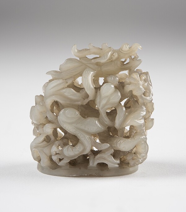 Sculpteur anonyme chinois - Dragon enchevêtré dans des algues