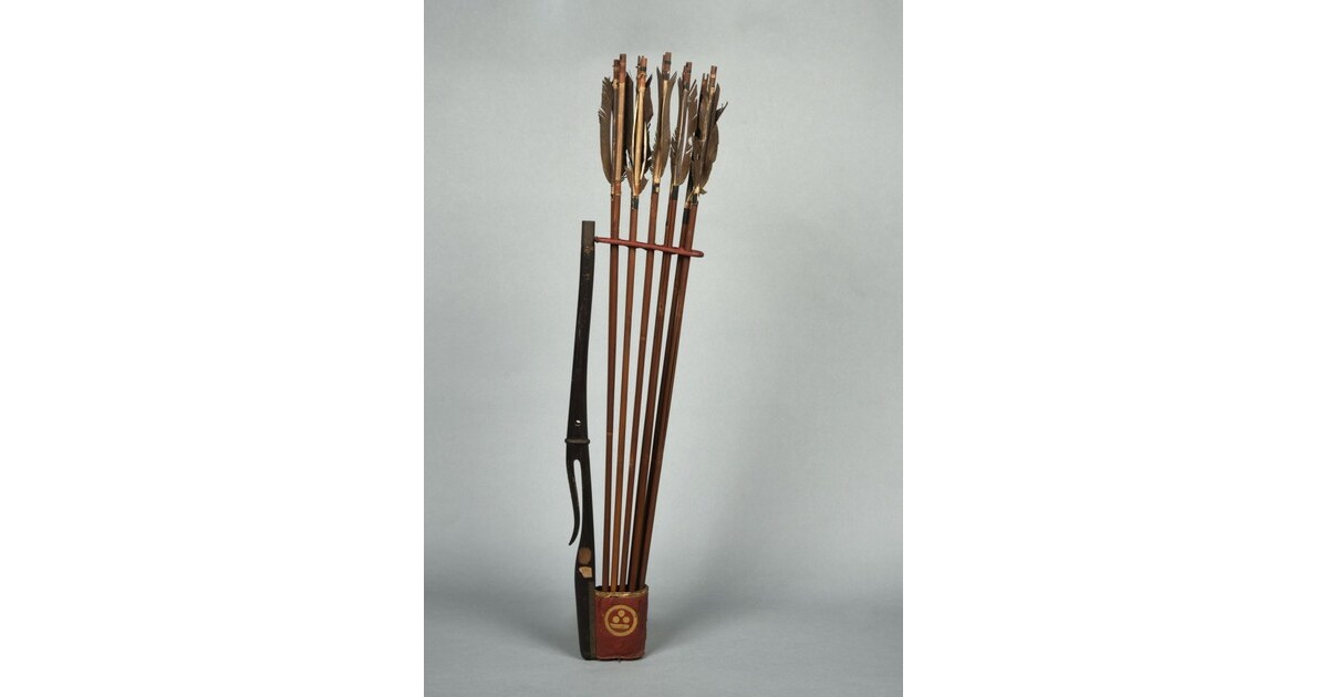 Carquois Arrière En Cuir De Vache Fait Main – Porte-flèches Traditionnel (Leather Phobia)