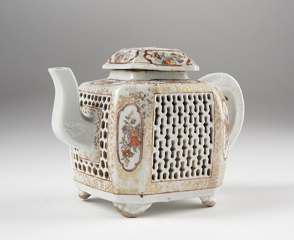 Céramiste anonyme chinois - « Théière et son couvercle »