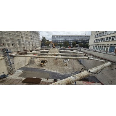 Coulage du radier, cour jardin