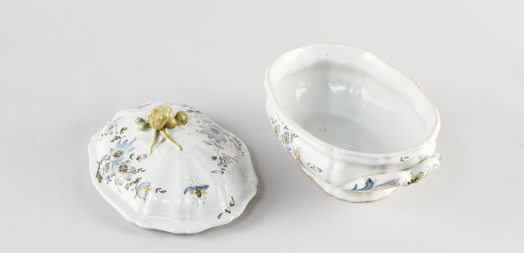  par MANUFACTURE ANONYME