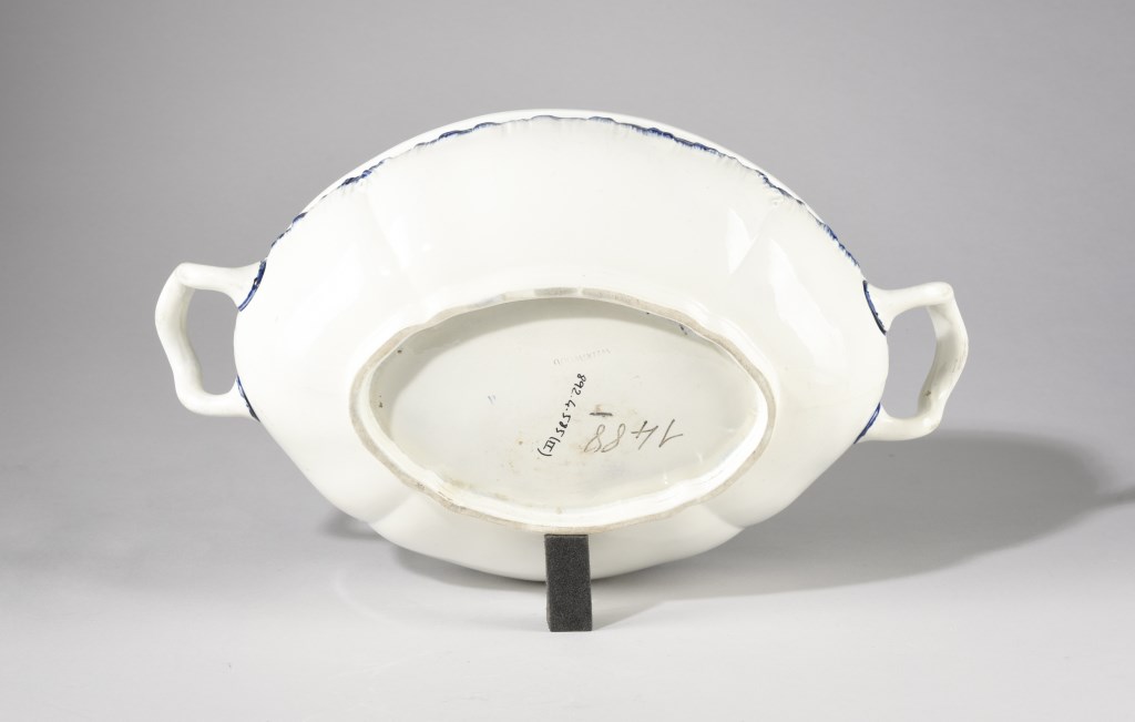  par JOSIAH WEDGWOOD & SONS