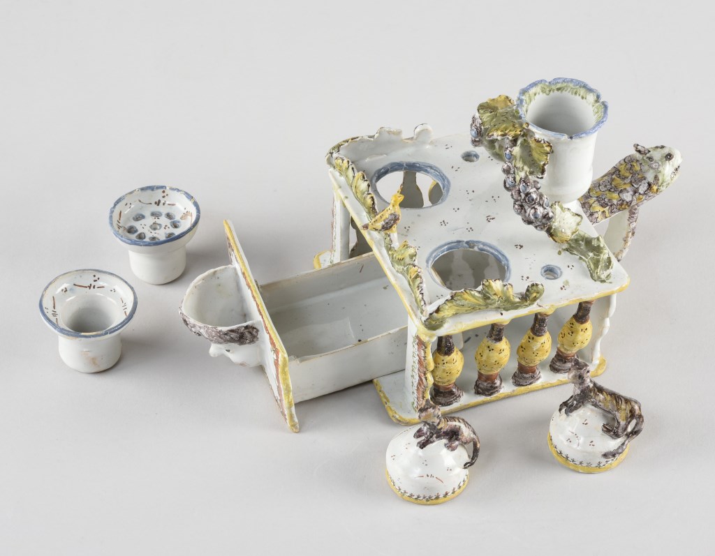  par MANUFACTURE ANONYME