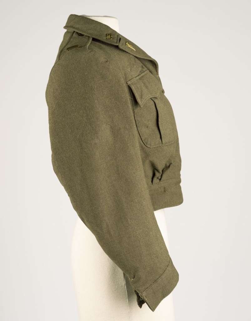  par DUBLIN BESPOKE LTD