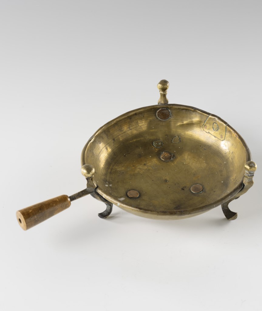  par MANUFACTURE ANONYME