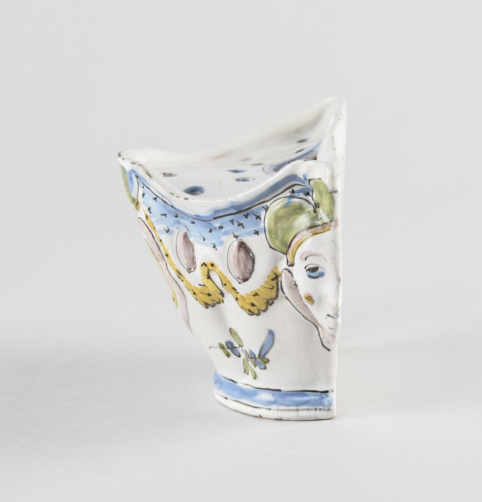  par MANUFACTURE ANONYME